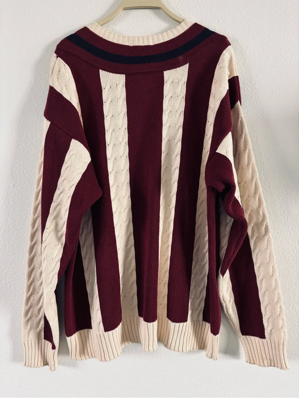Vintage 90s IZOD Chunky Cable Knit Vertical Striped V-Neck Sweater Large
